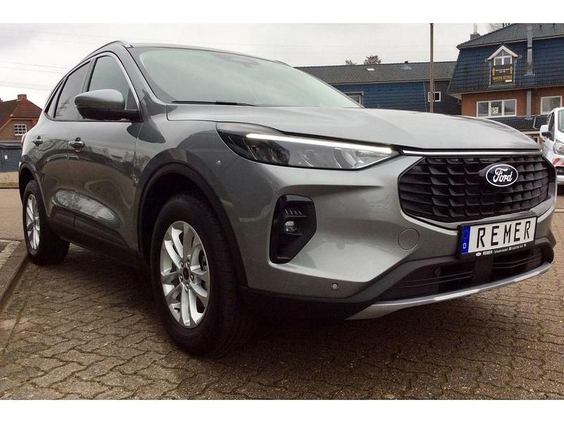 Gebraucht Ford Kuga Titanium 186 PS (136 kW) 2025 Silber SUV