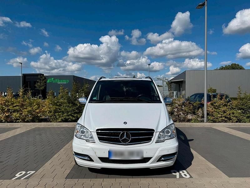 Weiß Gebraucht 2014 Mercedes Viano Avantgarde Van / Kleinbus | 27.900 € - Bild 1/4