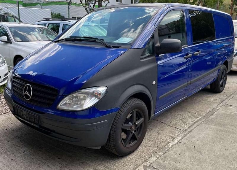 Blau Gebraucht 2010 Mercedes Vito Van / Kleinbus | 7.299 € (Superpreis) - Bild 1/4