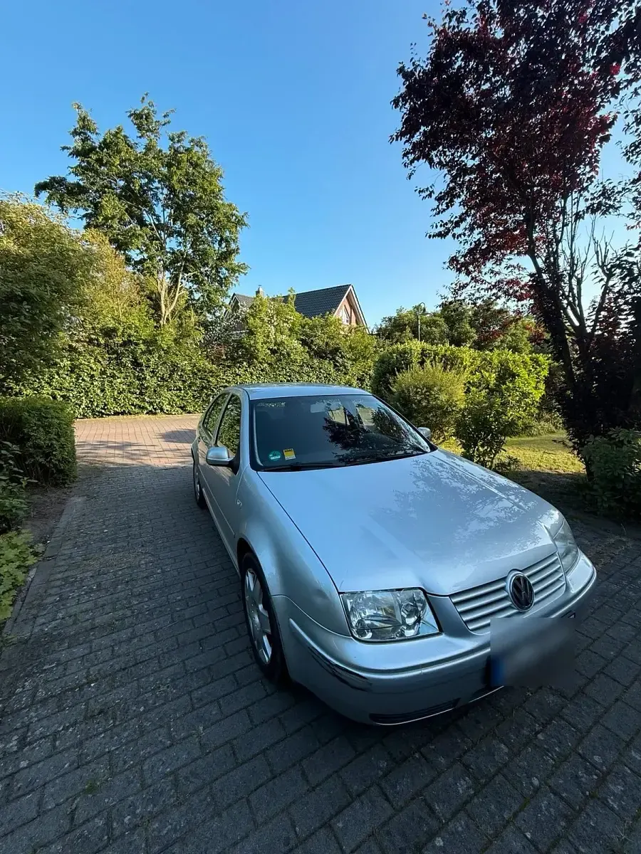 Gebraucht VW Bora 105 PS (77 kW) 2004 Silber Limousine