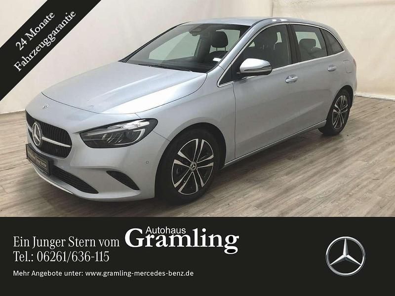 Silber Gebraucht 2024 Mercedes B180 Progressive Van / Kleinbus | 34.499 € (Teuer) - Bild 1/4