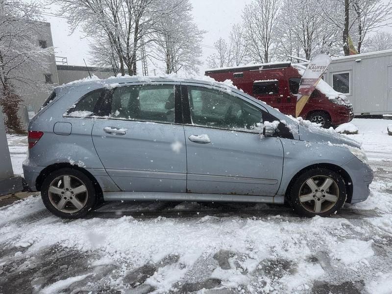 Gebraucht Mercedes B200 136 PS (100 kW) 2005 Blau Van / Kleinbus