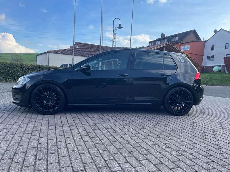 Schwarz Gebraucht 2014 VW Golf VII Comfortline Limousine | 8.500 € (Guter Preis) - Bild 1/4