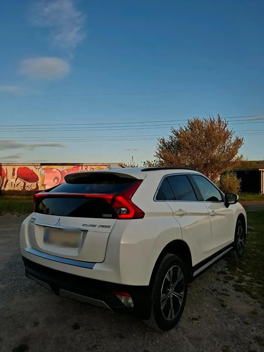 Gebraucht Mitsubishi Eclipse Cross Top 163 PS (119 kW) 2018 Weiß SUV