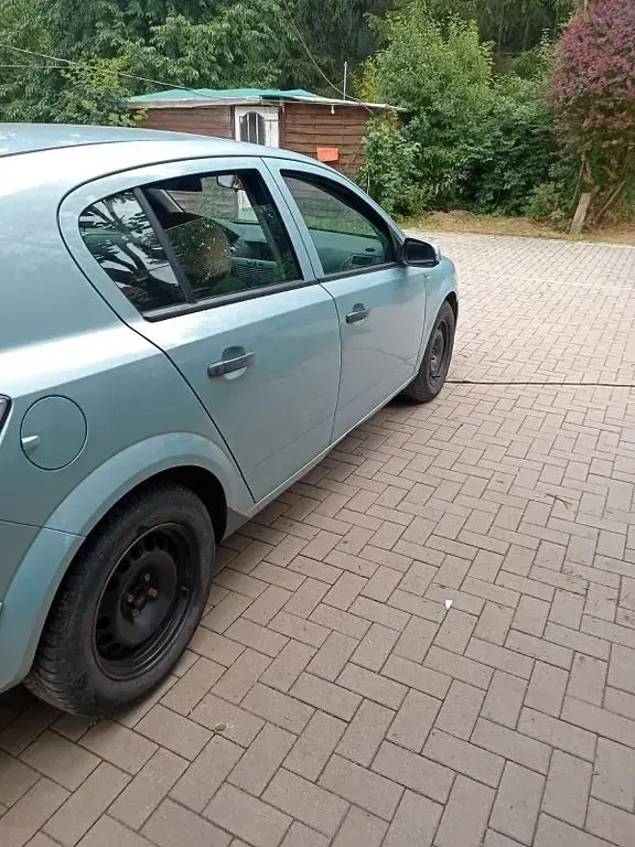 Gebraucht Opel Astra Edition 90 PS (66 kW) 2009 Blau Limousine
