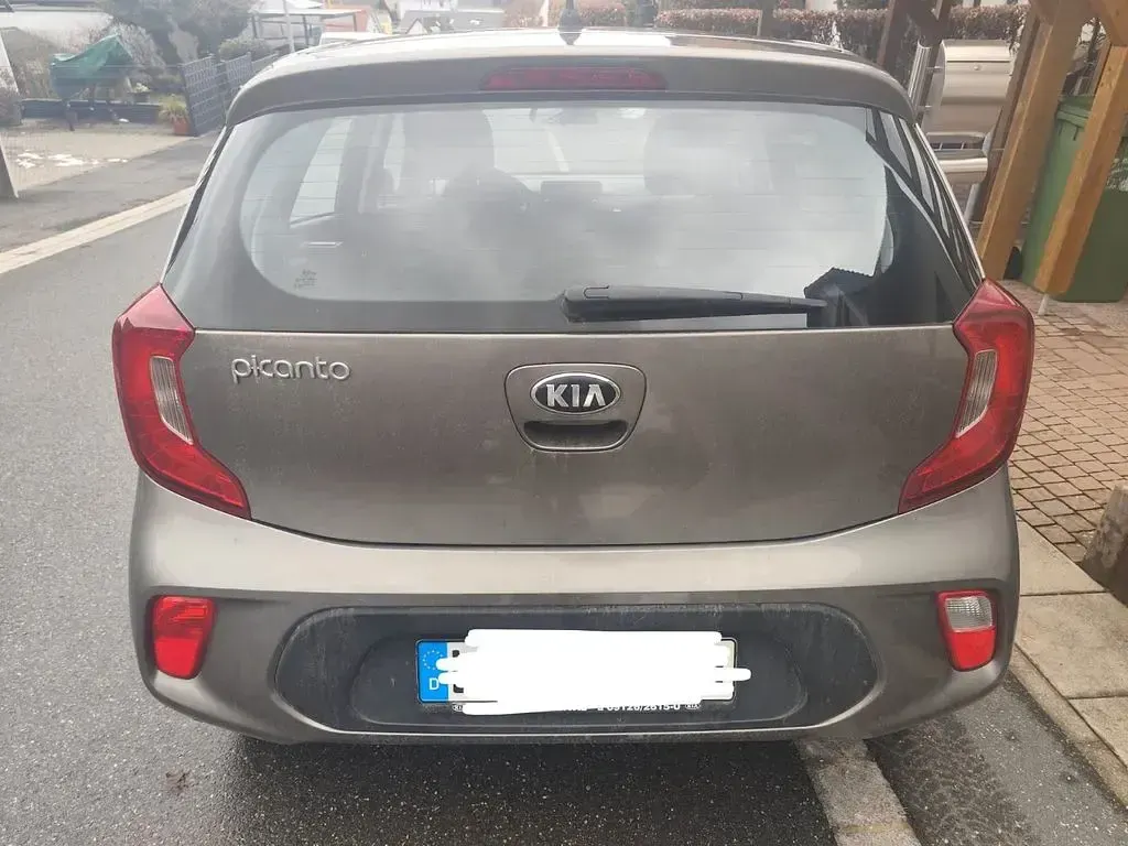 Gebraucht Kia Picanto Edition 7 67 PS (49 kW) 2018 Grau Kleinwagen