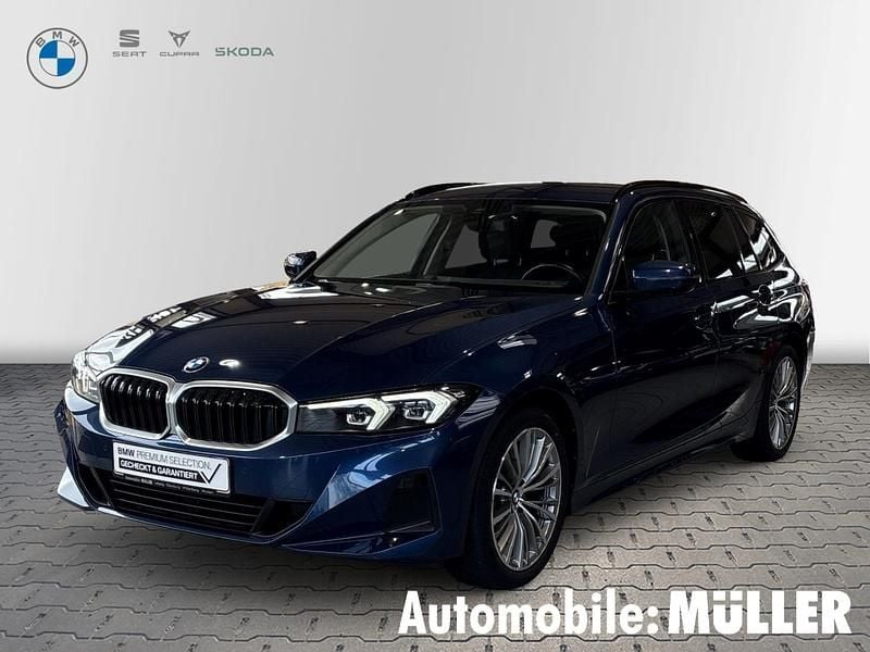 Blau Gebraucht 2023 BMW 320 Shadowline Kombi | 30.950 € (Fairer Preis) - Bild 1/4