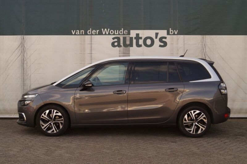 Grau Gebraucht 2020 Citroën Grand C4 Picasso PureTech Van / Kleinbus | 10.664 € (Fairer Preis) - Bild 1/4