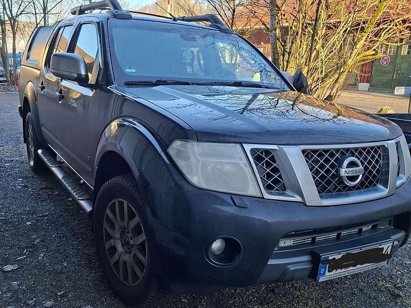 Schwarz Gebraucht 2012 Nissan Navara Abholung | 15.000 € (Fairer Preis) - Bild 1/4