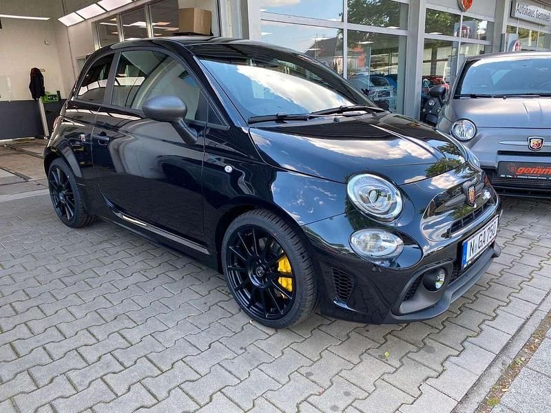 Scorpione schwarz Gebraucht 2024 Abarth 695 Kleinwagen | 35.290 € (Teuer) - Bild 1/4