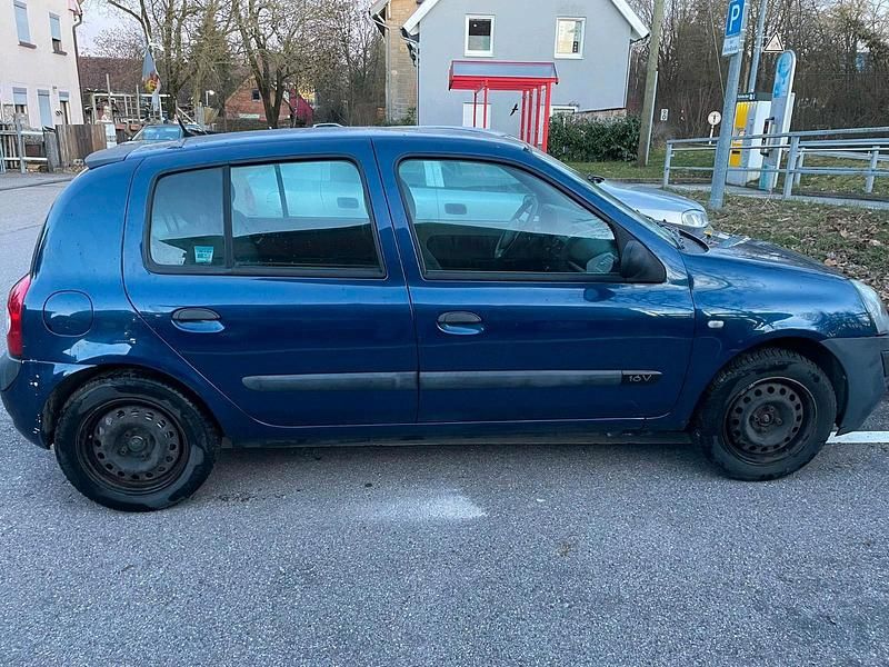Gebraucht Renault Clio II 75 PS (55 kW) 2004 Blau Kleinwagen