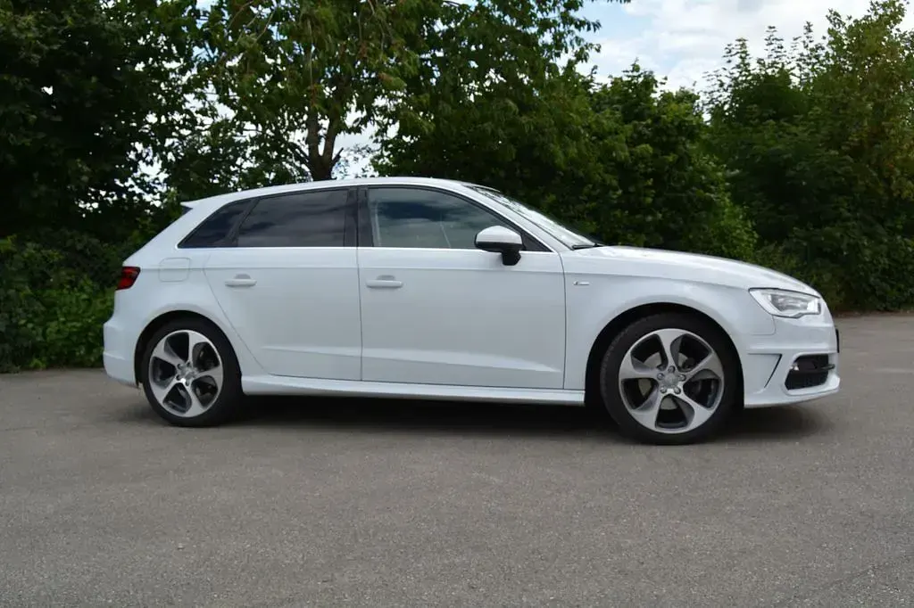 Gebraucht Audi A3 Ambition 125 PS (91 kW) 2016 Weiß Limousine