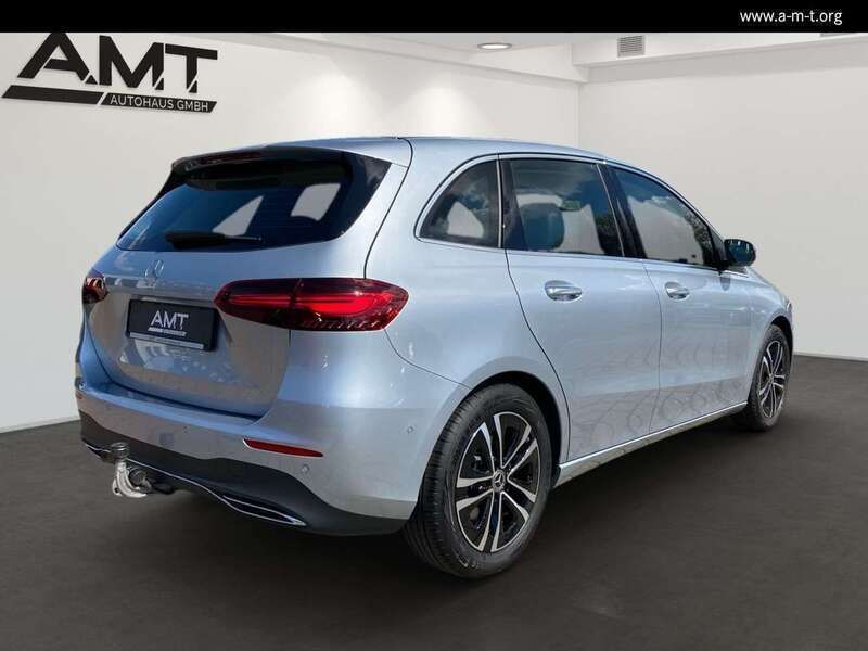 Gebraucht Mercedes B220 190 PS (139 kW) 2024 Othercolor Van / Kleinbus