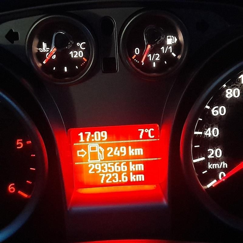 Gebraucht Ford Focus 109 PS (80 kW) 2010 Blau Kombi