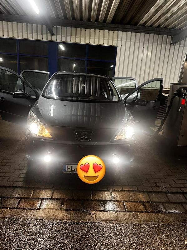 Gebraucht Peugeot 307 90 PS (66 kW) 2006 Grau Limousine