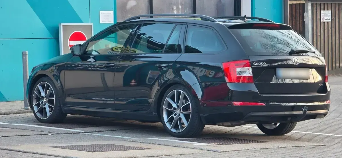 Gebraucht Skoda Octavia 150 PS (110 kW) 2013 Schwarz Kombi