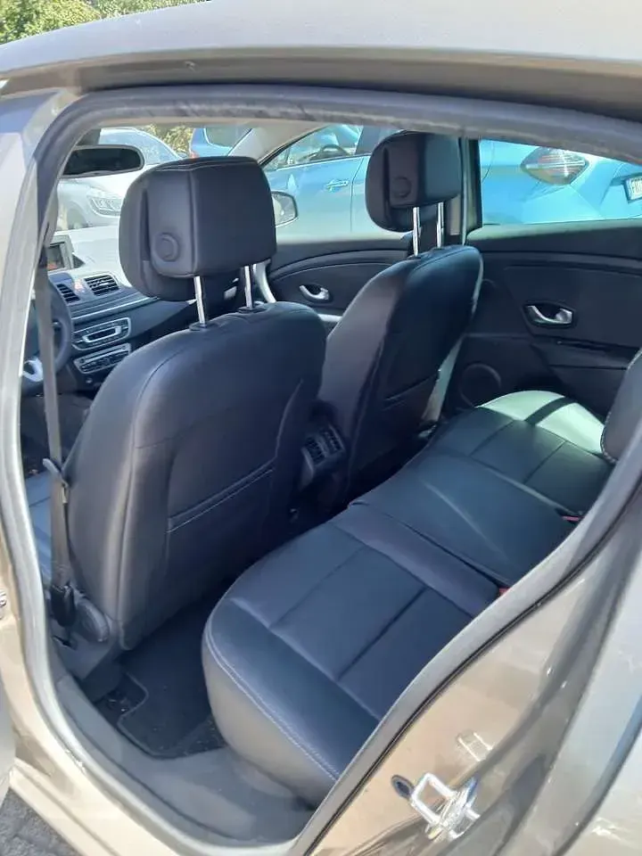Gebraucht Renault Mégane III Luxe 131 PS (96 kW) 2009 Braun Kleinwagen