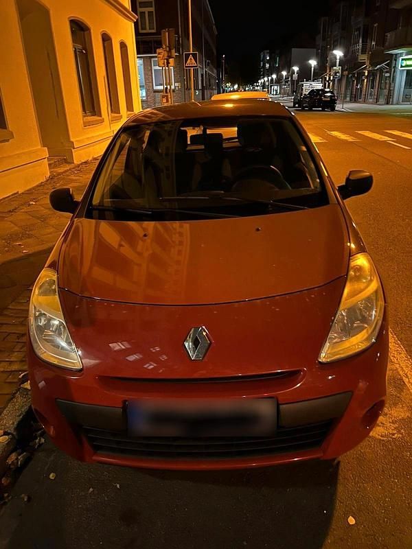 Gebraucht Renault Clio II 75 PS (55 kW) 2009 Rot Kleinwagen