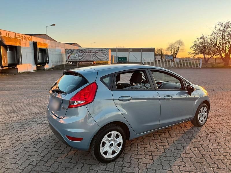 Gebraucht Ford Fiesta 60 PS (44 kW) 2009 Grün Kleinwagen