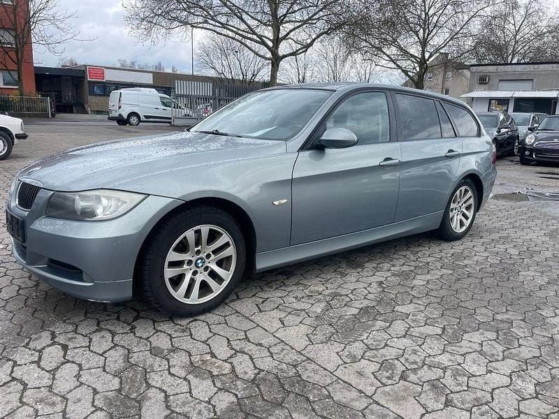 Gebraucht BMW 318 Advantage 129 PS (94 kW) 2007 Grün Kombi