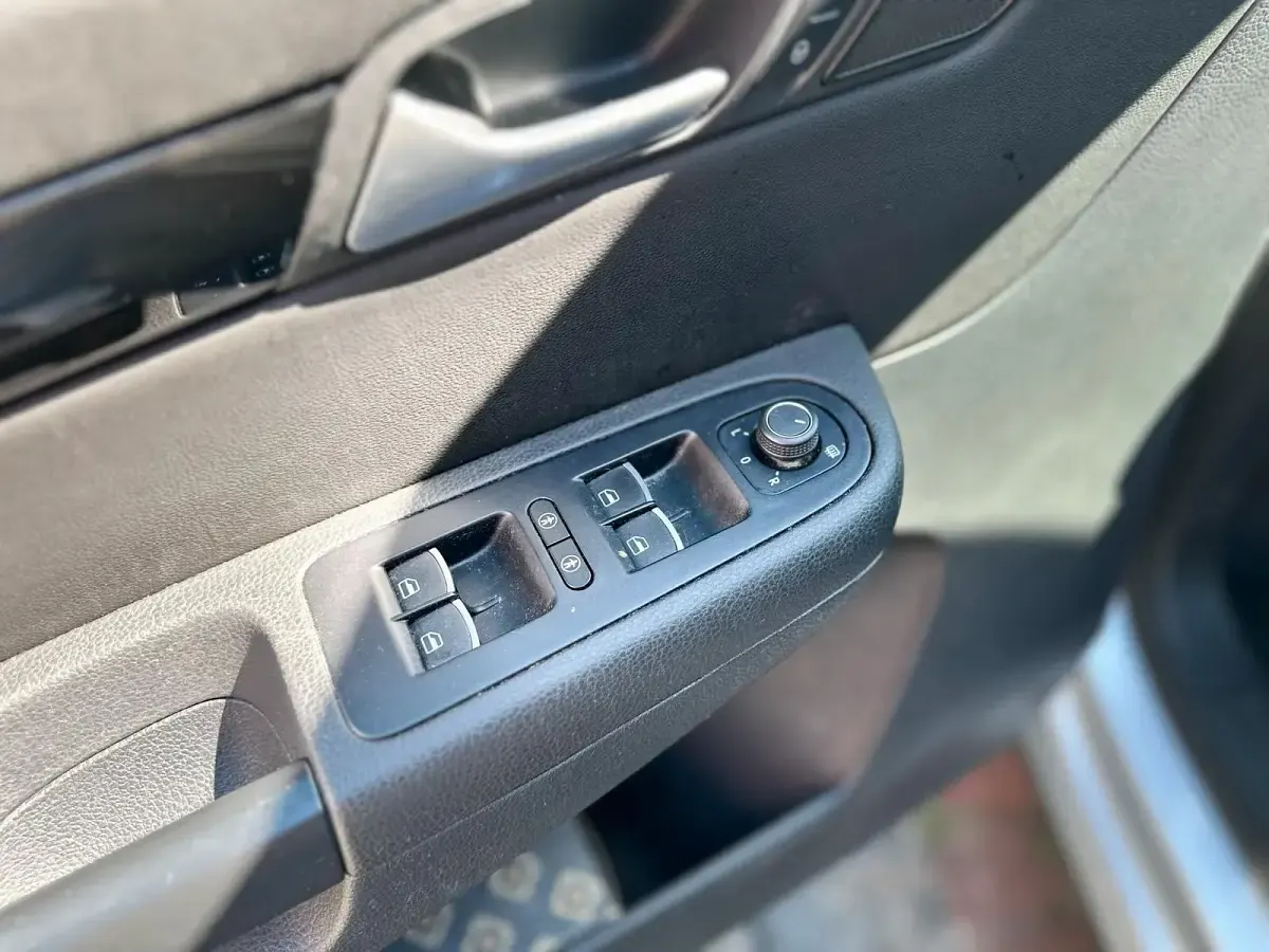Gebraucht VW Sharan 185 PS (136 kW) 2016 Grau Van / Kleinbus
