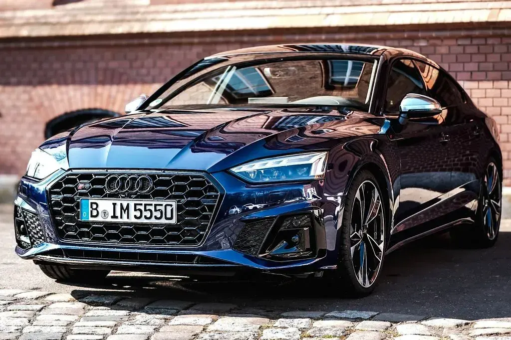 Gebraucht Audi S5 Sportback Sport 341 PS (250 kW) 2024 Blau Kleinwagen