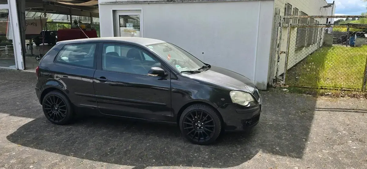 Second-hand VW Polo 70 CP (51 kW) 2008 Negru Hatchback