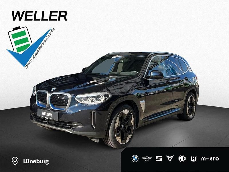 Carbonschwarz (schwarz) Gebraucht 2021 BMW iX3 Sport Line SUV | 32.490 € (Guter Preis) - Bild 1/3