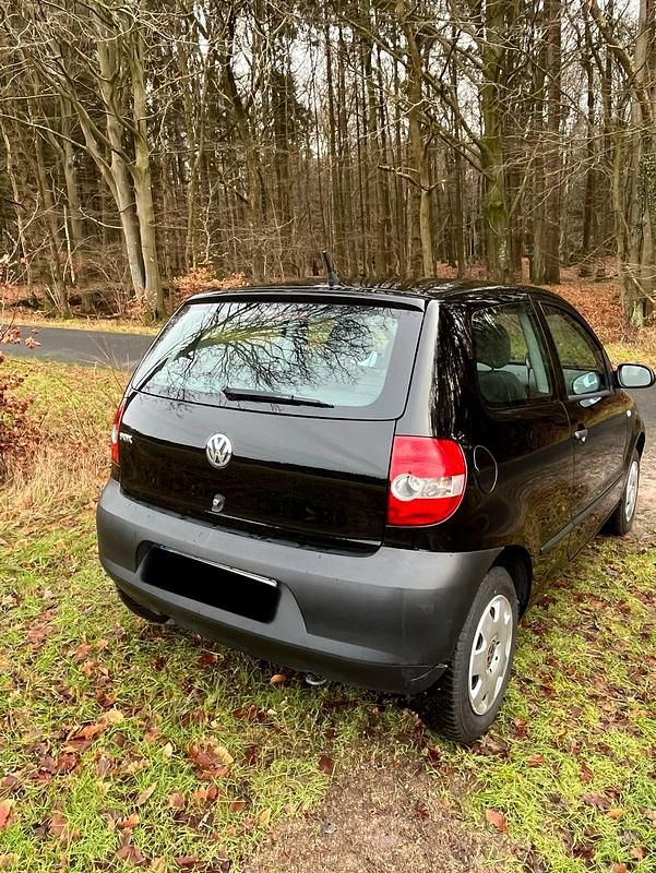Second-hand VW Fox 55 CP (40 kW) 2009 Negru Hatchback