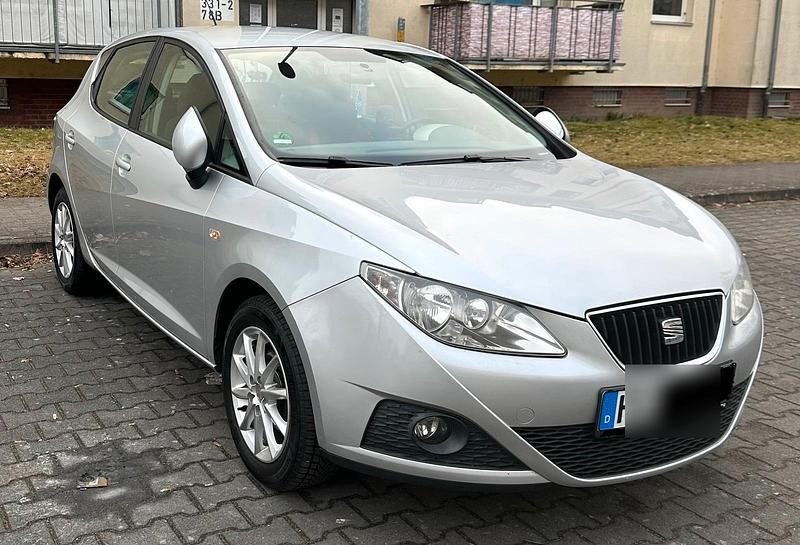 Gebraucht Seat Ibiza Style 86 PS (63 kW) 2011 Silber Kleinwagen
