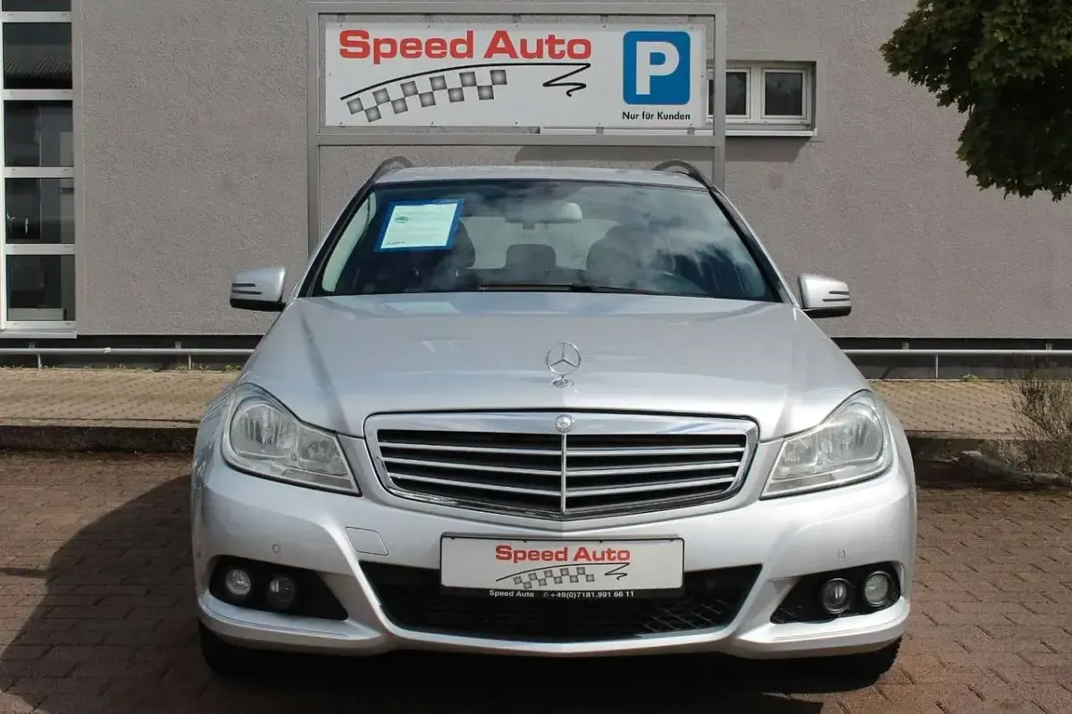 Gebraucht Mercedes C220 170 PS (125 kW) 2014 Iridiumsilber  metalliclack Kombi