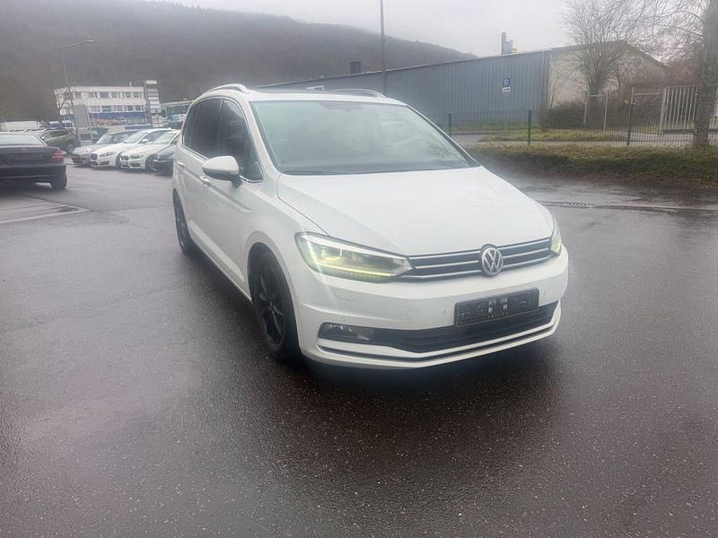 Gebraucht VW Touran Highline 190 PS (139 kW) 2016 Weiß Van / Kleinbus