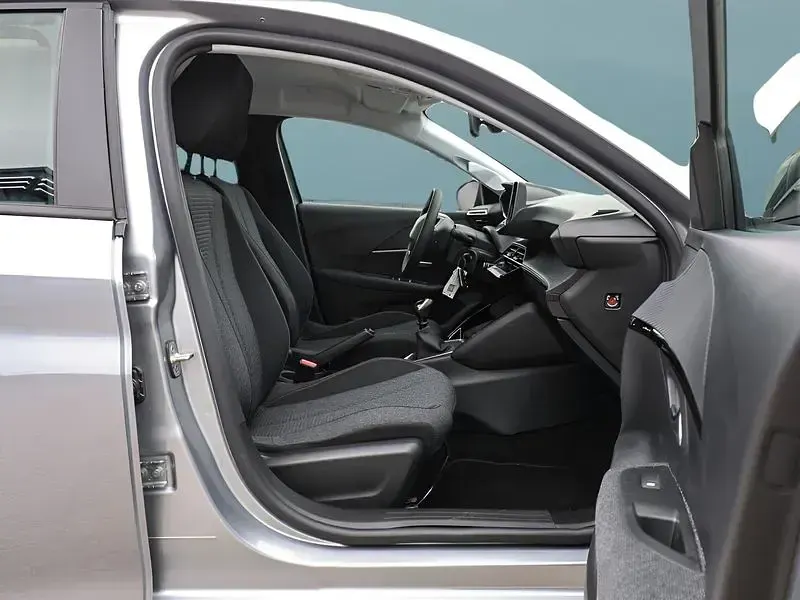 Neu Peugeot 208 101 PS (74 kW) 2026 Silber Kleinwagen
