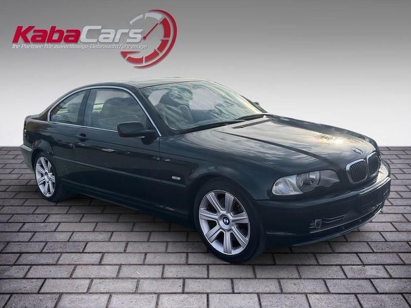 Oxfordgruen ii Gebraucht 2002 BMW 330 Sport Line Coupé | 13.500 € (Fairer Preis) - Bild 1/4