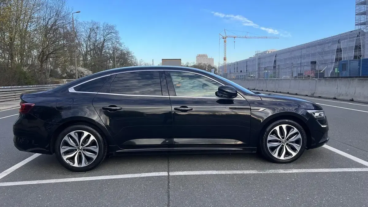 Gebraucht Renault Talisman Intens 160 PS (117 kW) 2018 Schwarz Limousine