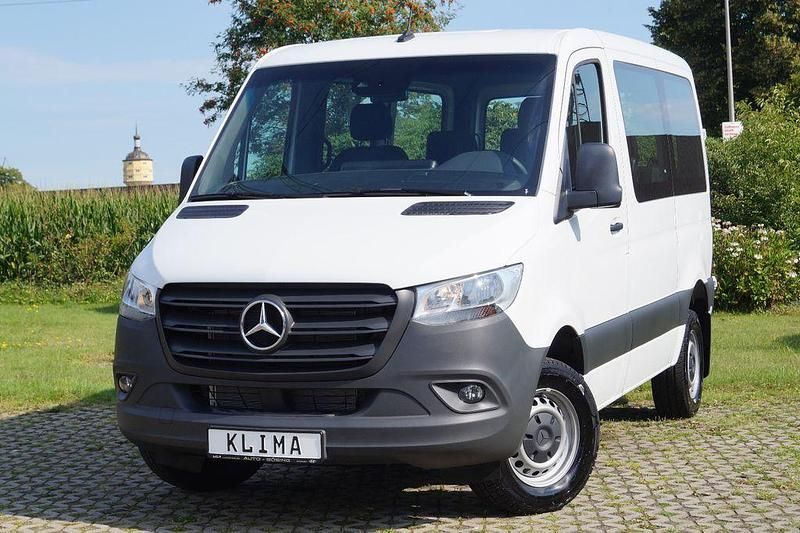 Weiß Neu 2024 Mercedes Sprinter Van | 46.900 € (Teuer) - Bild 1/4