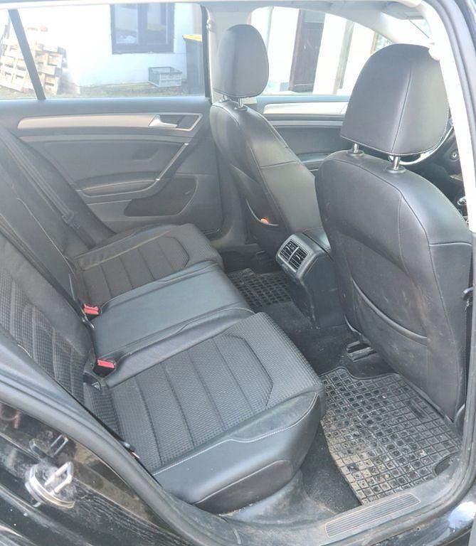 Gebraucht VW Golf VII Highline 125 PS (91 kW) 2015 Schwarz Kombi