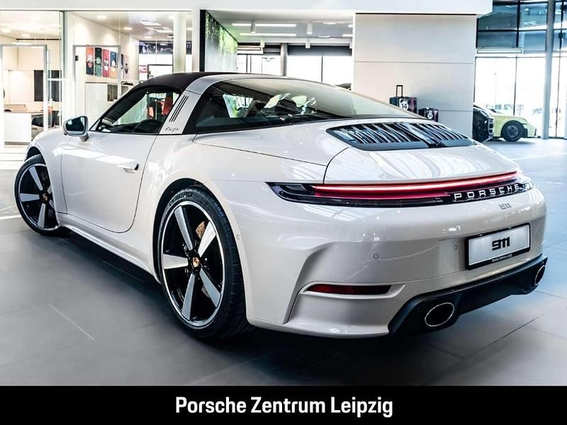 Neu Porsche 992 480 PS (353 kW) 2025 Farbe nach wahl: cremeweiß Coupé