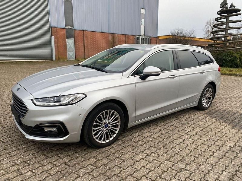 Gebraucht Ford Mondeo Titanium 150 PS (110 kW) 2021 Polarsilber metallic (metallic) Kombi