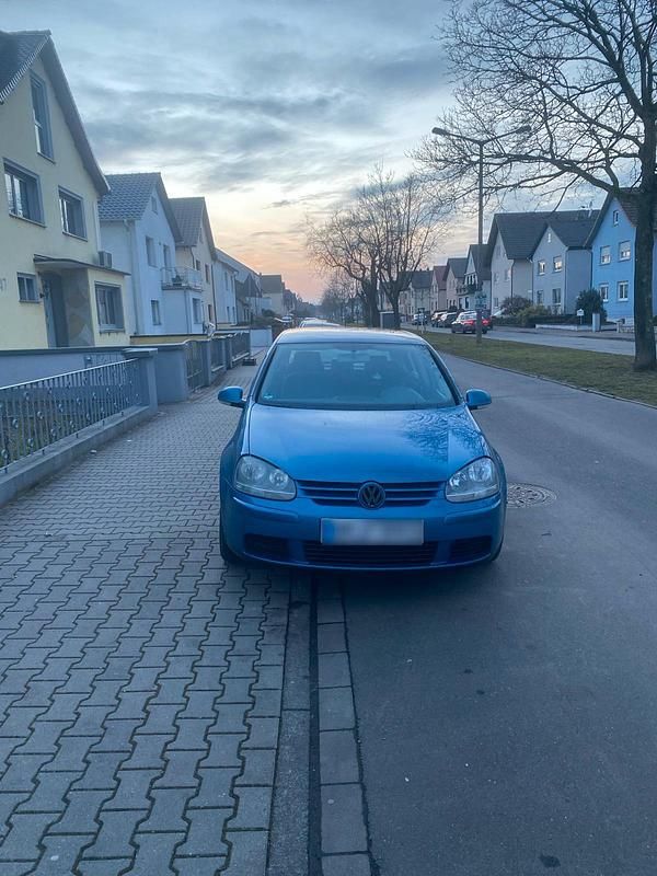 Gebraucht VW Golf V 140 PS (102 kW) 2004 Blau Kleinwagen