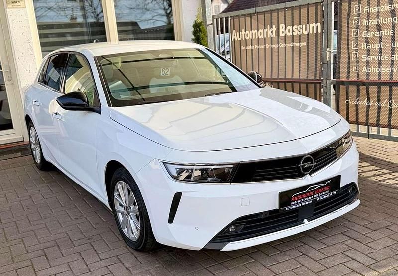 Gebraucht Opel Astra Elegance 131 PS (96 kW) 2023 Weiß Limousine