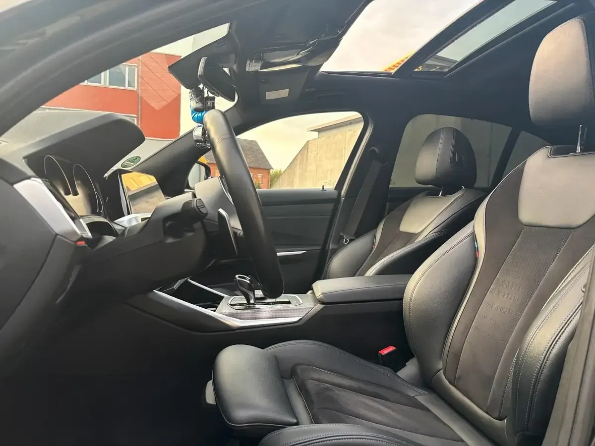 Gebraucht BMW 320 Shadowline 184 PS (135 kW) 2019 Schwarz Limousine