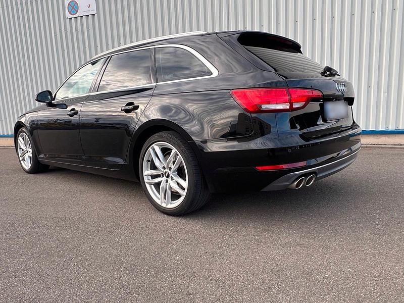 Gebraucht Audi A4 Sport 207 PS (152 kW) 2016 Schwarz Kombi
