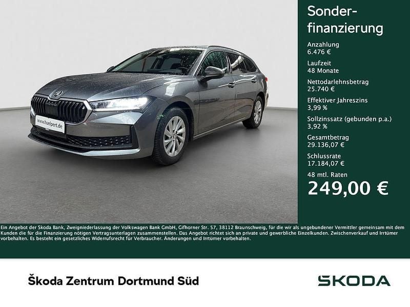 Graphitegrau metallic Gebraucht 2025 Skoda Superb Essence Kombi | 32.227 € (Guter Preis) - Bild 1/4