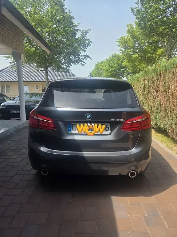Gebraucht BMW 218 Active Tourer Sport Line 150 PS (110 kW) 2020 Grau Van / Kleinbus
