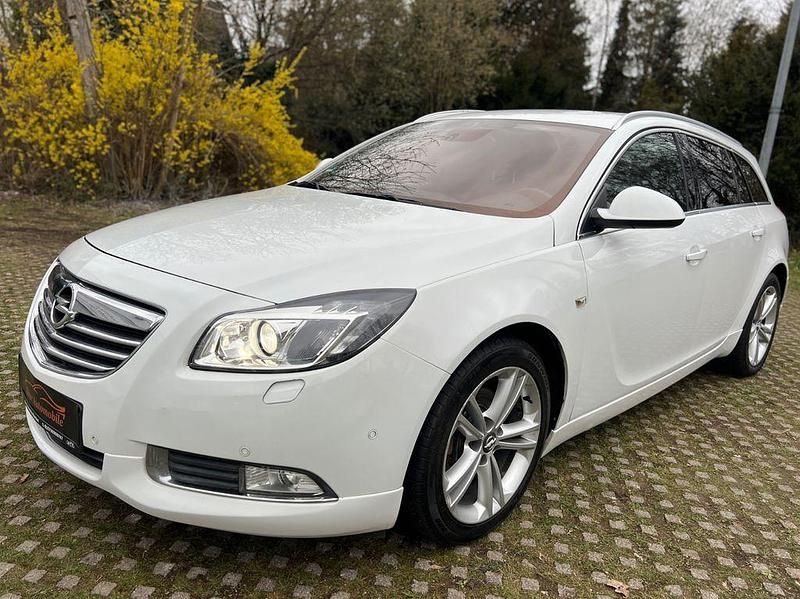 Gebraucht Opel Insignia OPC 160 PS (117 kW) 2011 Weiß Kombi