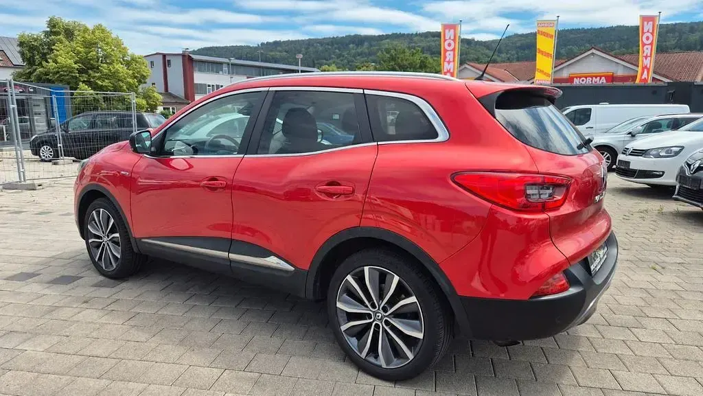 Gebraucht Renault Kadjar Bose Edition 131 PS (96 kW) 2017 Rot SUV