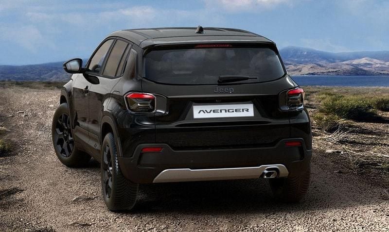 Neu Jeep Avenger 110 PS (80 kW) 2026 Schwarz SUV