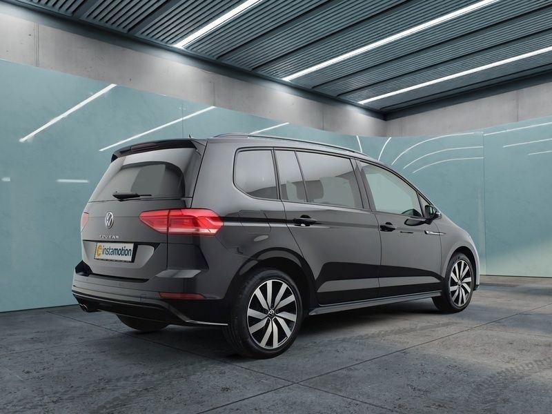 Gebraucht VW Touran Pro 150 PS (110 kW) 2023 Schwarz Van / Kleinbus