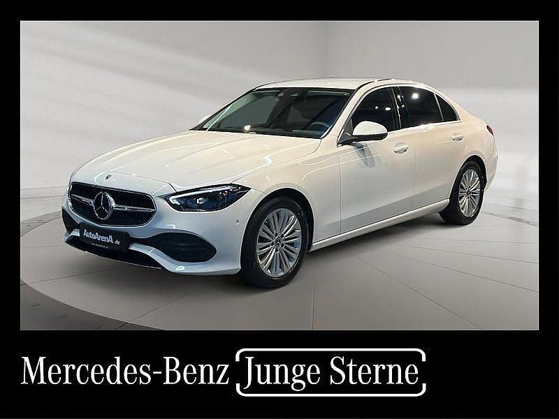 Manufaktur opalithweiss bright Gebraucht 2024 Mercedes C200 Avantgarde Limousine | 41.840 € (Fairer Preis) - Bild 1/4